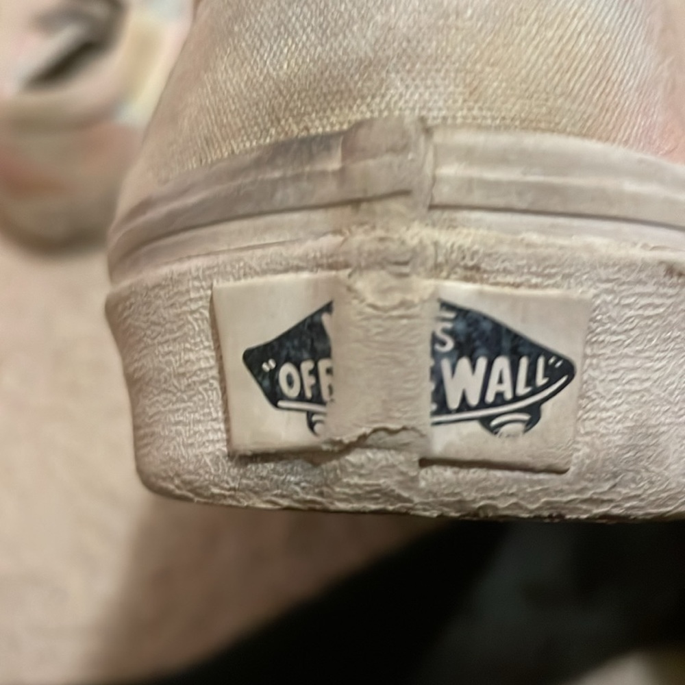 VANS - Picture 3 of 4